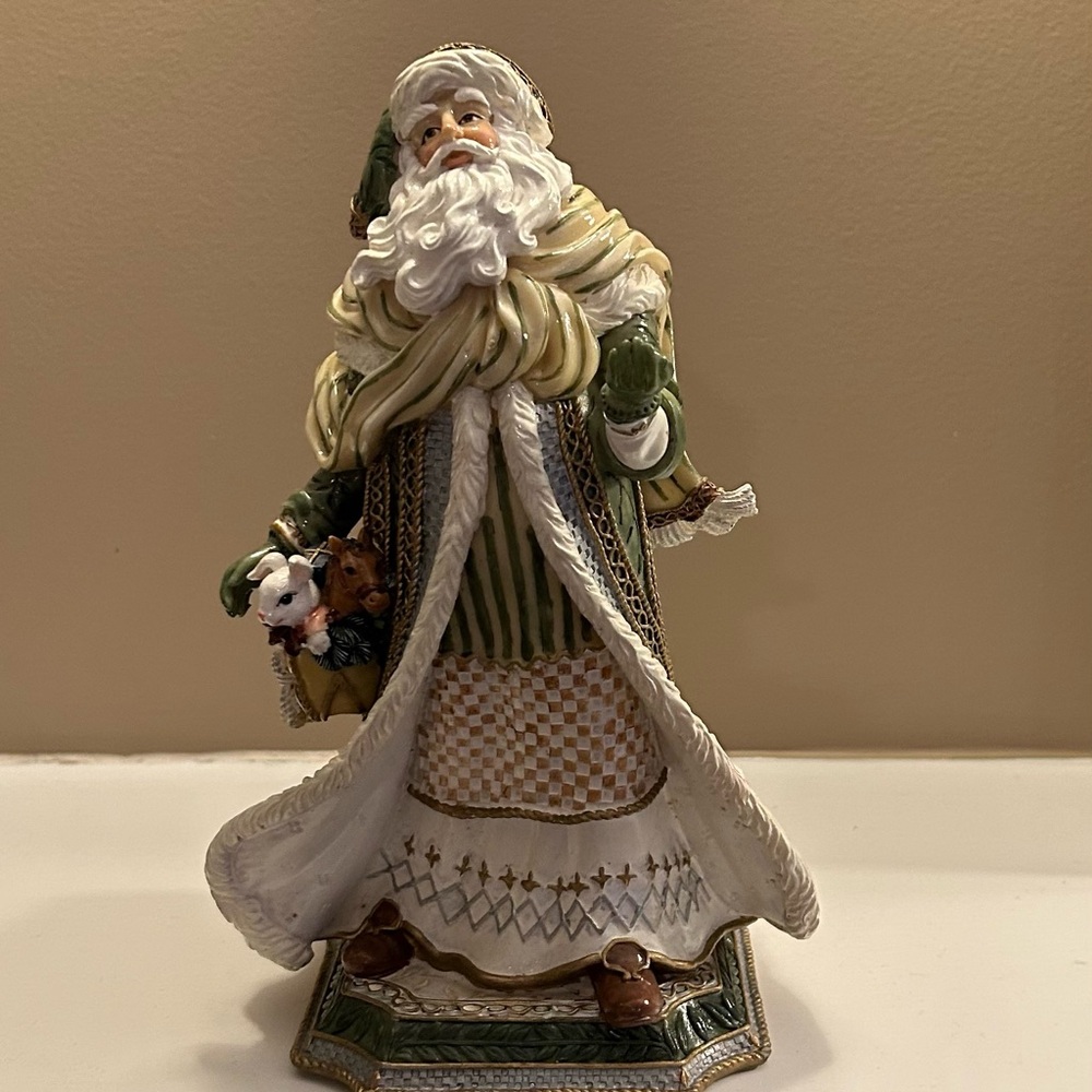 Gregorian Santa Musical Figurine, Plays SIlent Nght -